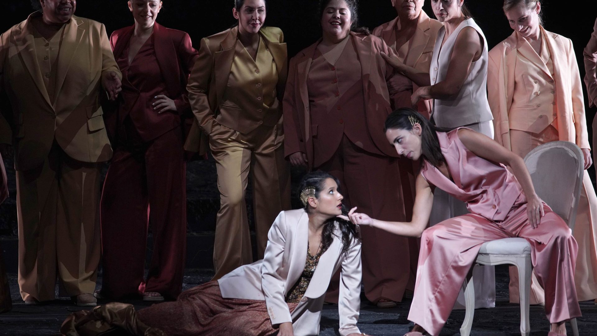 Sara Blanch (Dircé) y coro femenino
© Javier del Real | Teatro Real